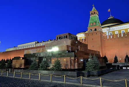 Мавзолей фото. Мавзолей Ленина Московского Кремля. Ленин в мавзолее на красной площади. Мавзолей в.и Ленина на красной площади в Москве.