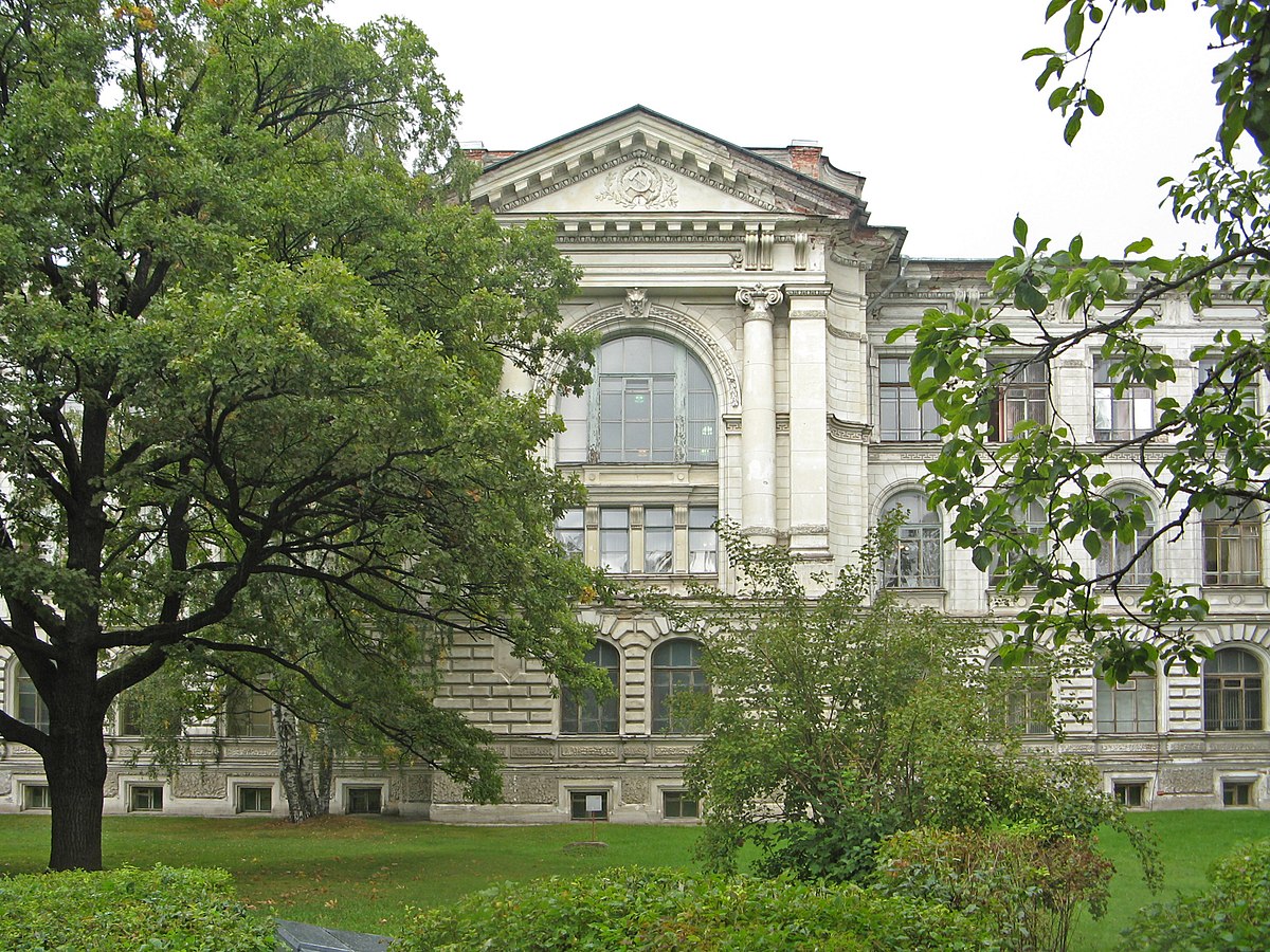 Телефон политехнического института. РГГУ главный корпус. Northwestern Polytechnical University. Парк КПИ главный корпус. Политехнический институт Киев.