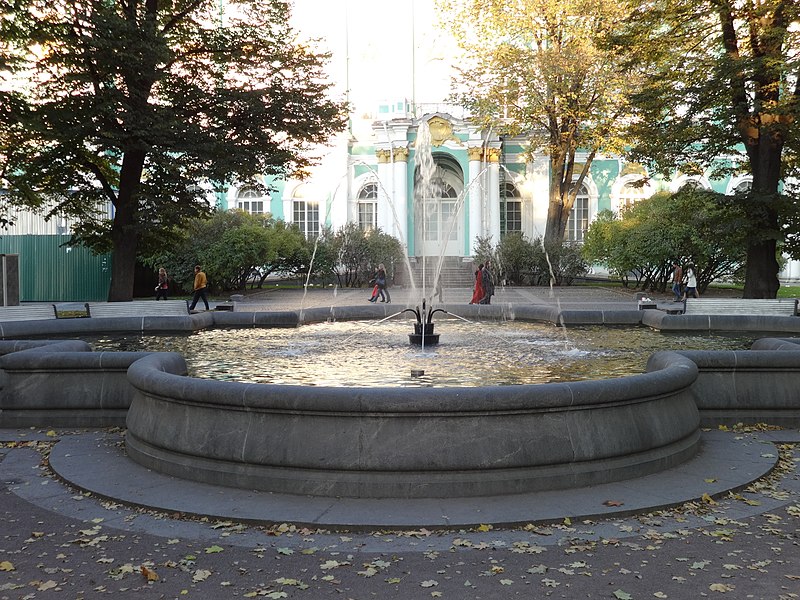 File:Сад с фонтаном у Зимнего дворца 6.JPG