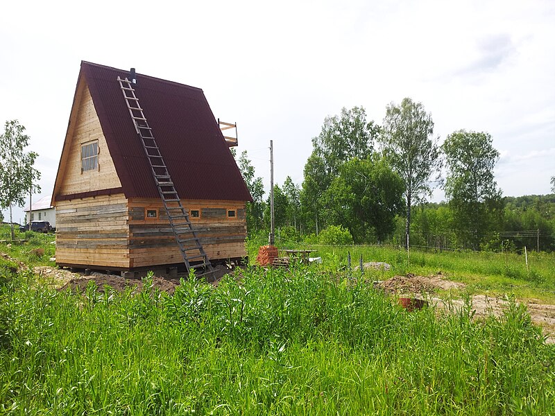 File:Строящийся дом в поселке УНИВЕРСИТЕТСКИЙ рядом с Академгородком Новосибирска 40.jpg