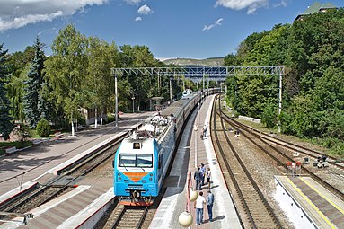 EP1P-029 con il treno Ekaterinburg - Kislovodsk