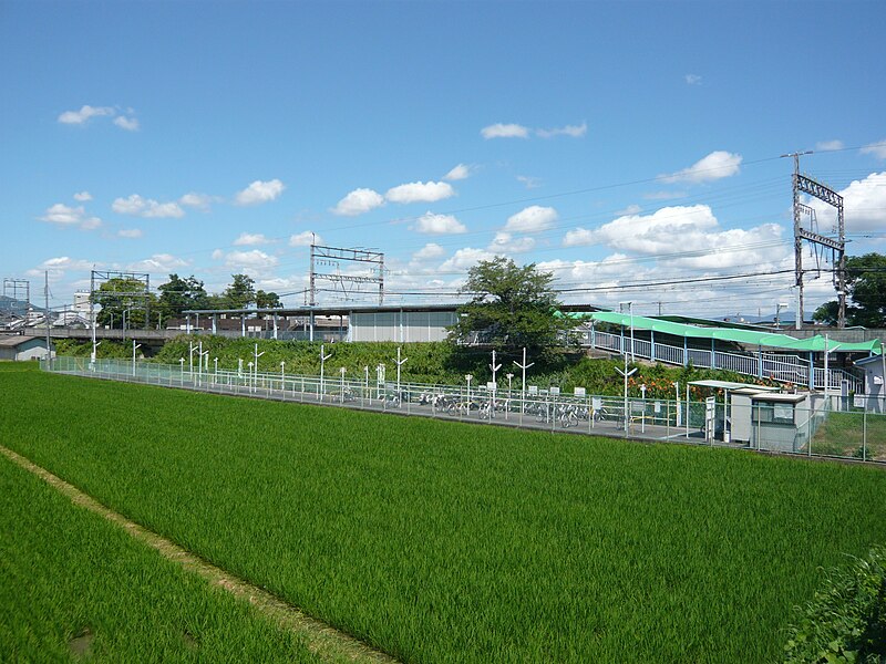 File:近鉄大阪線 松塚駅 Matsuzuka station, Kintetsu Ōsaka line 2011.7.17 - panoramio (1).jpg