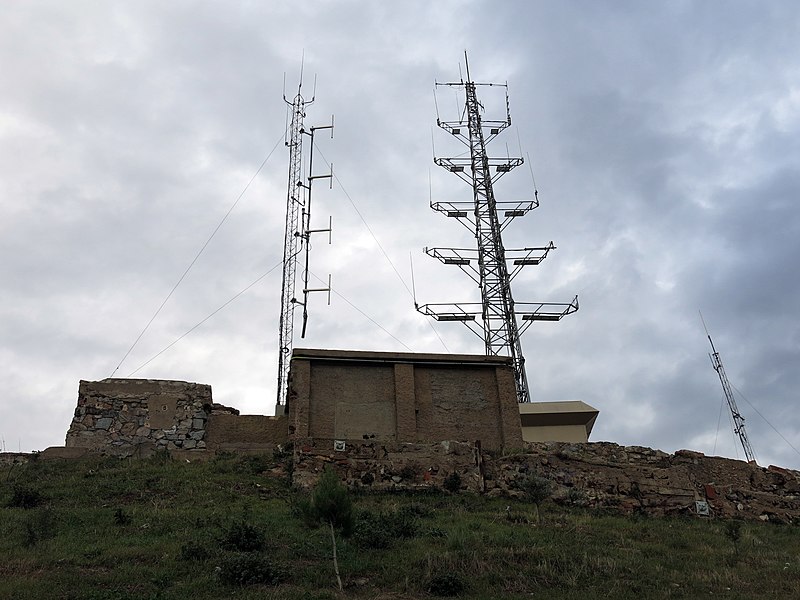 File:014 Turó de la Rovira, antenes.jpg