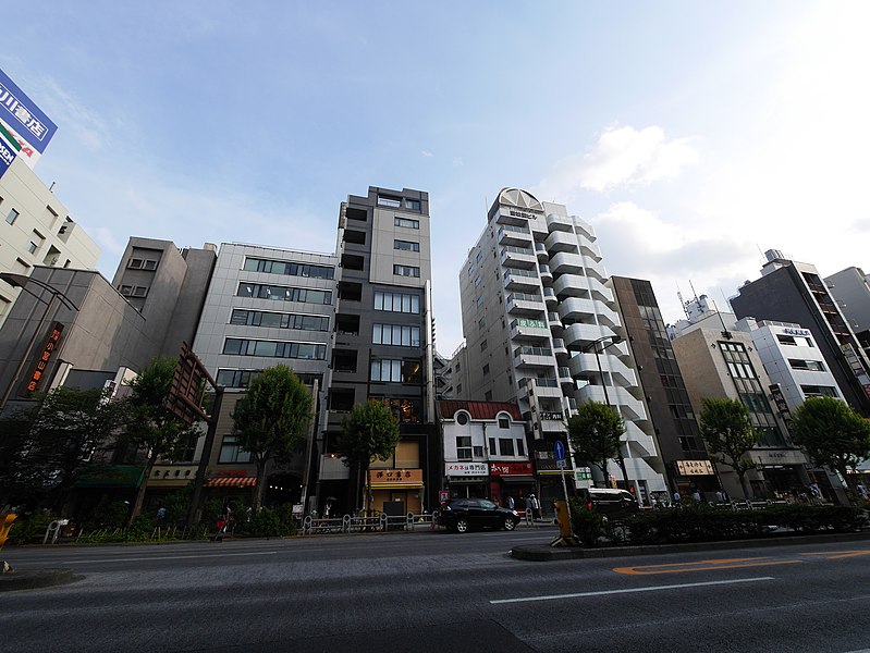 File:1 Chome Kanda Jinbōchō, Chiyoda-ku, Tōkyō-to 101-0051, Japan - panoramio (120).jpg