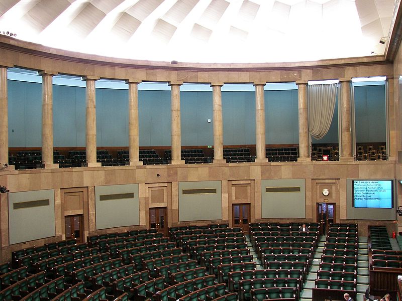 File:20070124 sejm sala plenarna loza dla gosci i prasy.jpg