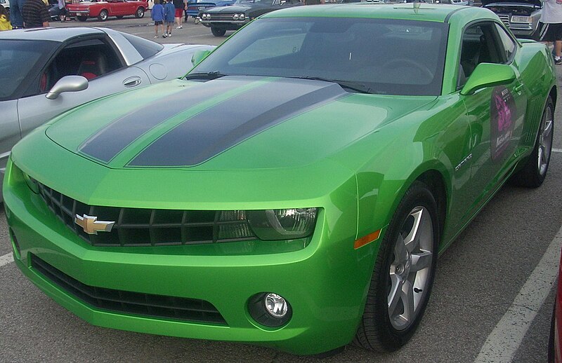 File:2010 Chevrolet Camaro (Les chauds vendredis '10).jpg