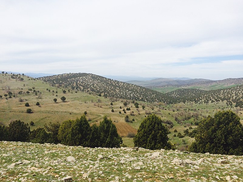 File:2015 mayıs -gırgından sarınç ve erenler, çakmakkaya - panoramio.jpg