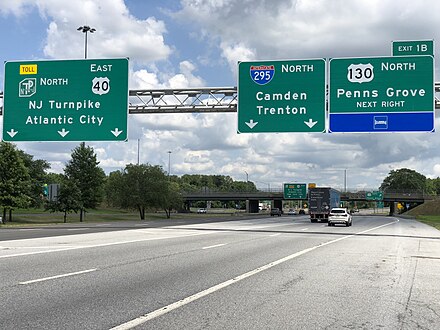 Signage at the southern end of the turnpike on I-295/US 40 in Pennsville Township