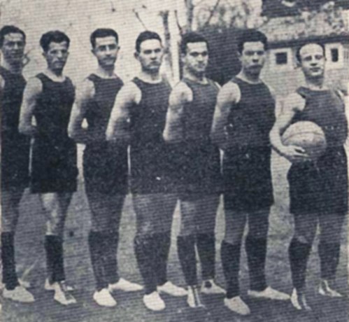 The basketball team in 1928