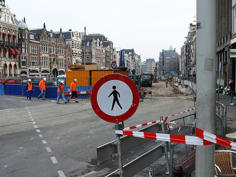 File:A break for the construction workers at the Rokin at the building site of the future metro station underground; free photo of Amsterdam streets by Fons Heijnsbroek, 2007.jpg