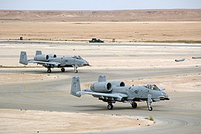 Al Asad, A-10 thunderbolt taksi 2007-04-22.jpg