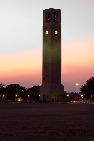 File:AlbrittonBellTower.jpg