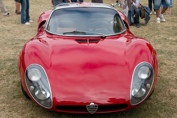 Prototype with twin headlights. (Alfa Romeo Museum replica)