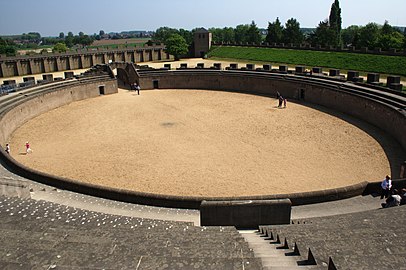 Amphitheater der Colonia Ulpia Traiana, Teilrekonstruktion im Archäologischen Park Xanten