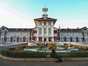 Antsirabe - Hôtel des Thermes - front.jpg