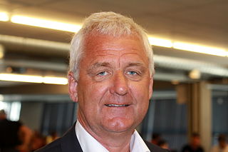 Arne Larsen Økland Norwegian footballer and manager