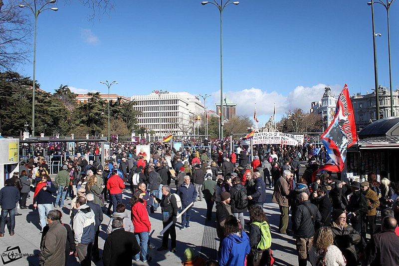 File:Así pintaba Cibeles el 31-E, con la Marcha del Cambio - I - panoramio.jpg