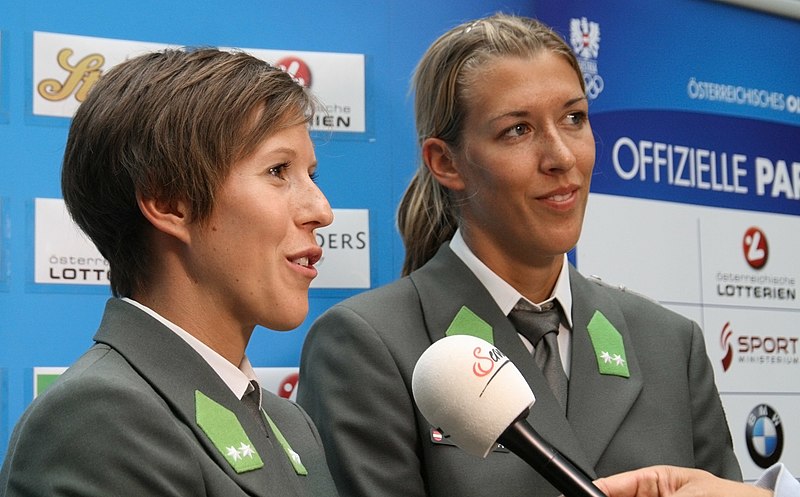 File:Austrian Olympic Team 2012 a Doris Schwaiger, Stefanie Schwaiger 02.jpg