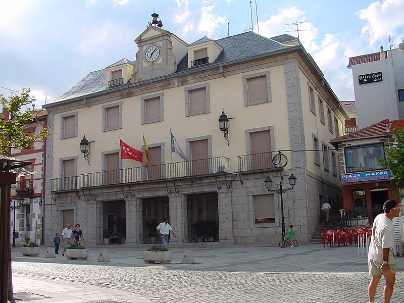 File:Ayuntamiento de Cercedilla.jpg