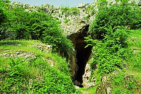Azıx mağarasının girişi
