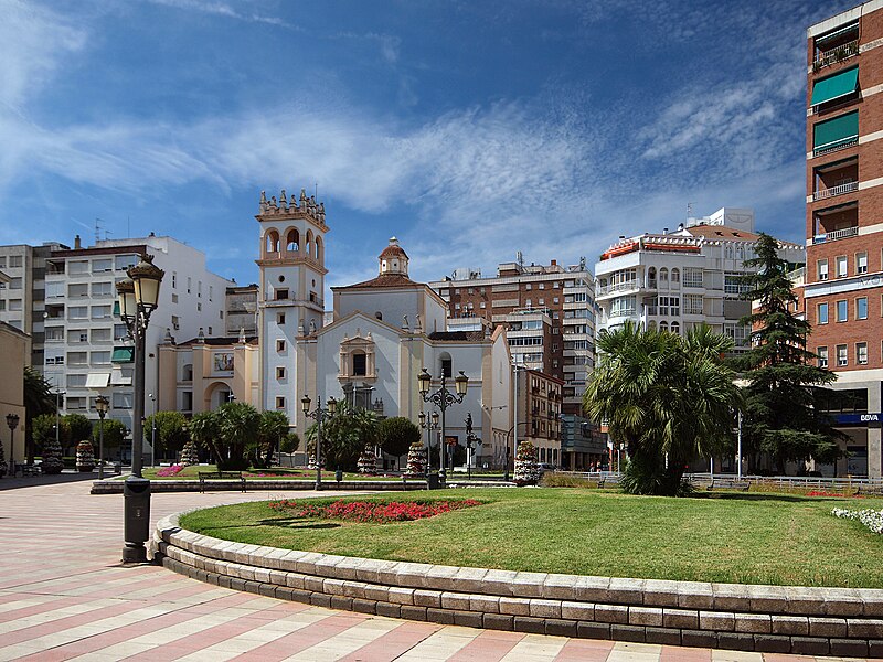 File:Badajoz, Plaza San Atón 157.jpg