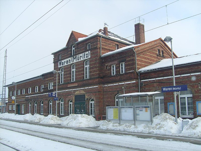 File:Bahnhof Waren (Müritz).jpg