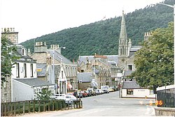 Ballater_-_geograph.org.uk_-_262416.jpg