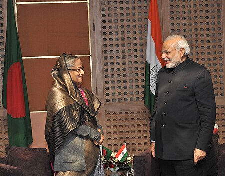 ไฟล์:Bangladeshi PM Sheikh Hasina meets PM Narendra Modi at the 18th SAARC summit.jpg