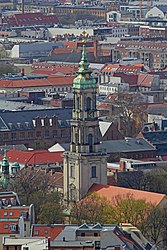 Église vue de l'hôtel Park Inn