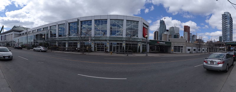File:Big classy Loblaws, on Jarvis, south of the Gardiner's Jarvis exit, 2015 04 26 -c (16662188683).jpg