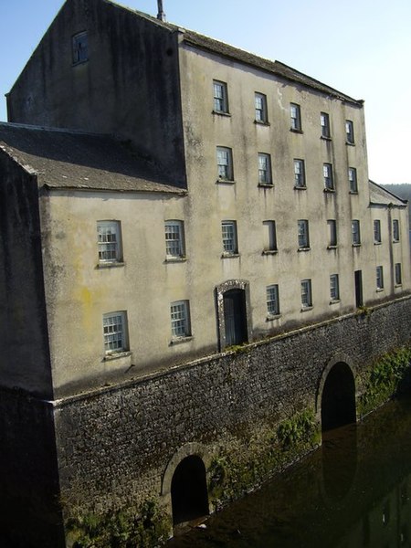 File:Blackpool Mill - geograph.org.uk - 1012489.jpg