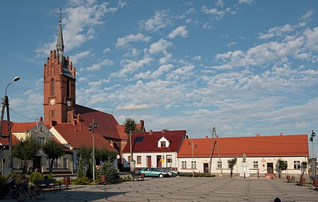English: Bledzew, Marketplace - the east side Polski: Bledzew, Rynek - pierzeja wschodnia