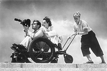 Pendant le tournage d’Olympia, 1936.