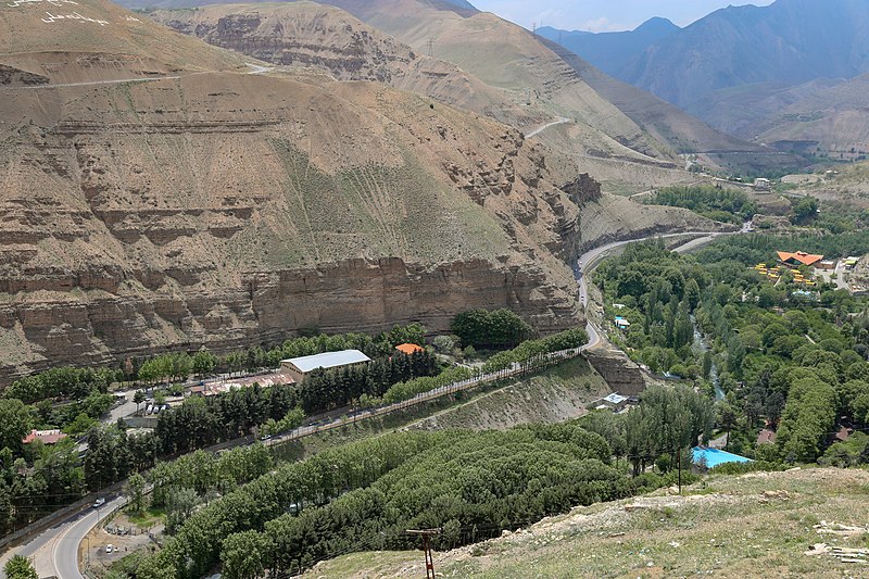 File:Chalus Road, Alborz Province, Iran (42356964044).jpg