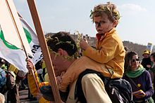 Parents' level of politicization has a significant influence on the transmission of political identity to children Children demonstration.jpg
