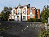 Chingford Old Town Hall, Gedung The Ridgeway, Chingford, London, UK.jpg