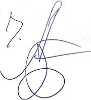 Chinghiz Aitmatov Signature.jpg