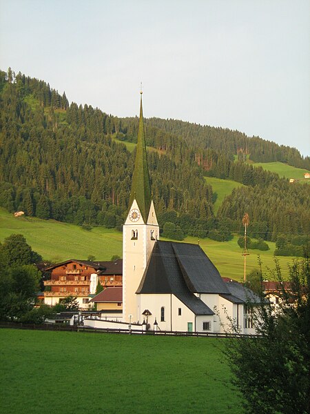 File:Church Wildschönau-Niederau 01.JPG