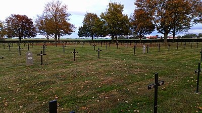 Deutscher Militärfriedhof von Vermandovillers 5.jpg