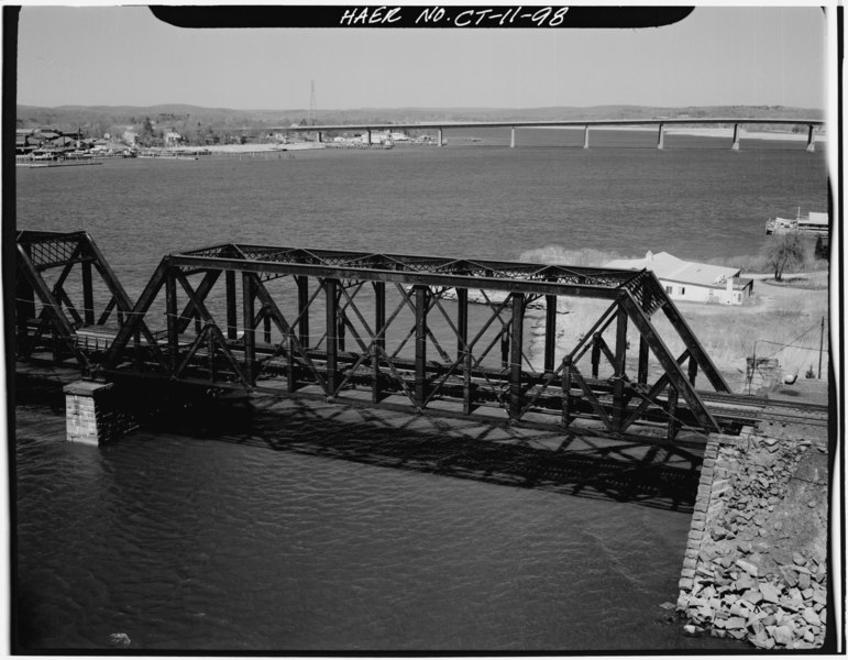 File:Connecticut River Bridge. Old Lyme, New London Co., CT. Sec. 4209, MP 106.89. - Northeast Railroad Corridor, Amtrak Route between New York-Connecticut and Connecticut-Rhode HAER CONN,5-NEWHA,37-98.tif