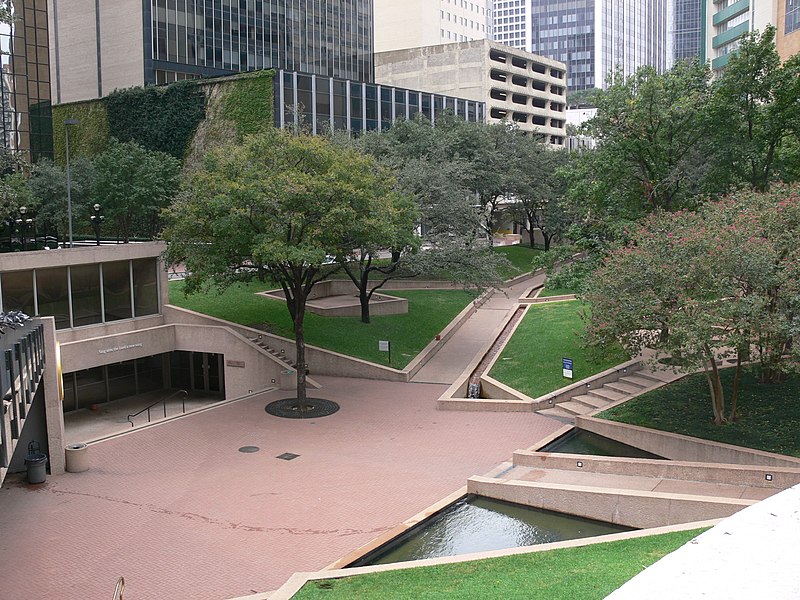 File:Dallas Thanks-Giving Square 2008.jpg