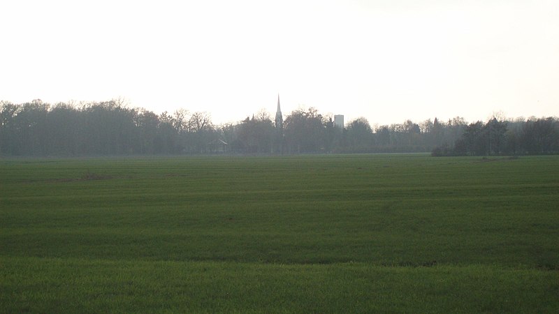 File:De torens van de stad - panoramio.jpg