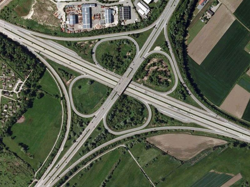 File:Deggendorf Autobahnkreuz Aerial.jpg