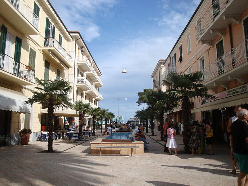 File:Diano Marina - Foto di Tony Frisina - Alessandria - DSC06867.JPG