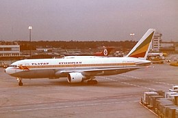 ET-AIZ Боинг 767 Эфиопских авиалиний во Франкфурте, октябрь 1989 г..jpg