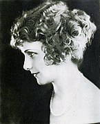 Edna Murphy stars 1924.jpg