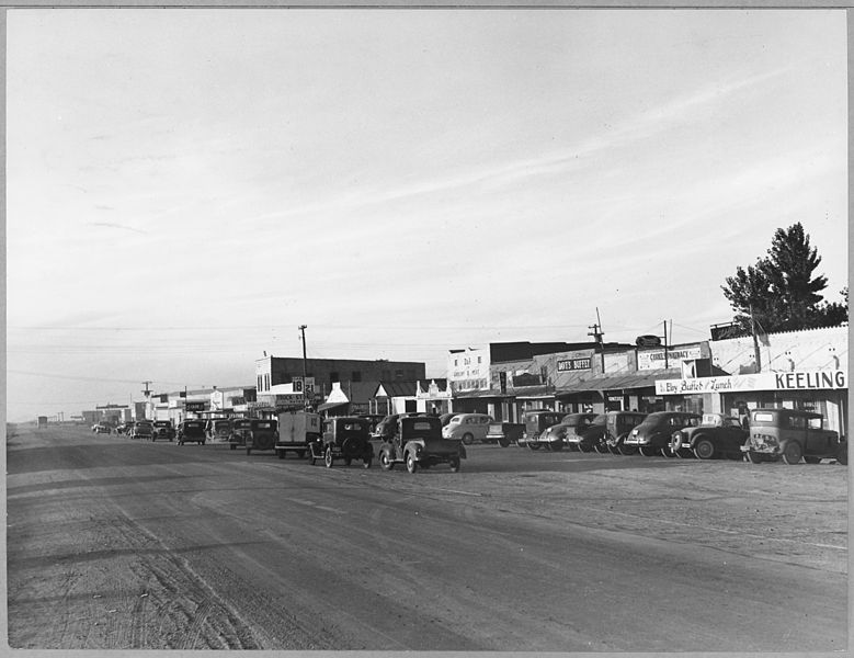 File:Eloy, Pinal County, Arizona. This is a typical western cotton town. Shows main street opposite the r . . . - NARA - 522279.jpg