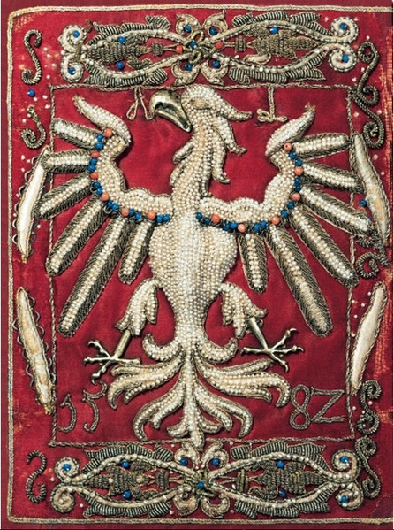 File:Embroidered Polish eagle by Anna Jagiellon.png