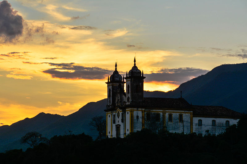 File:Entardecer em Ouro Preto.jpg