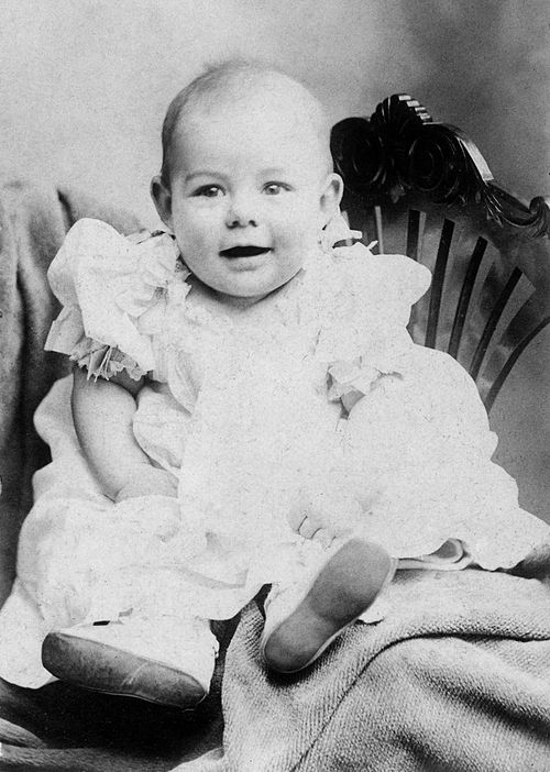 Hemingway was the second child and first son born to Clarence and Grace.